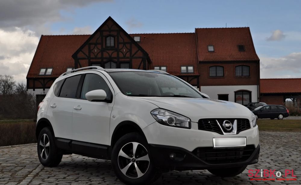 2010' Nissan Qashqai Premium photo #2