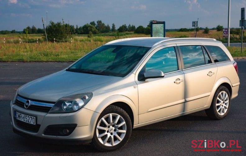 2006' Opel Astra photo #2
