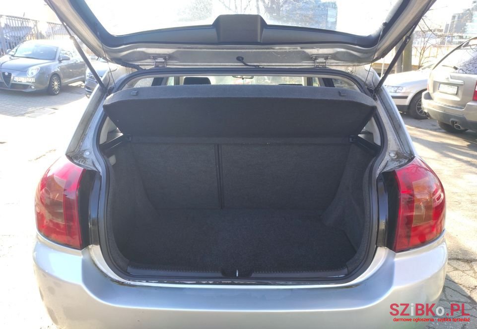 2002' Toyota Corolla photo #4