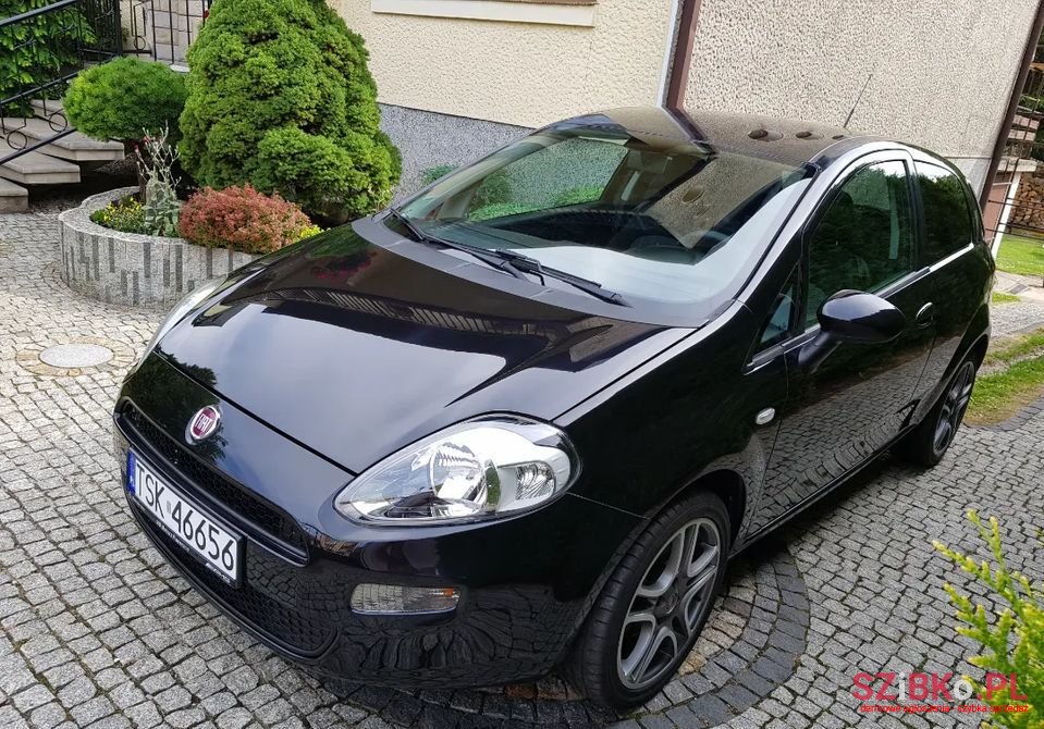 2013' Fiat Punto photo #1