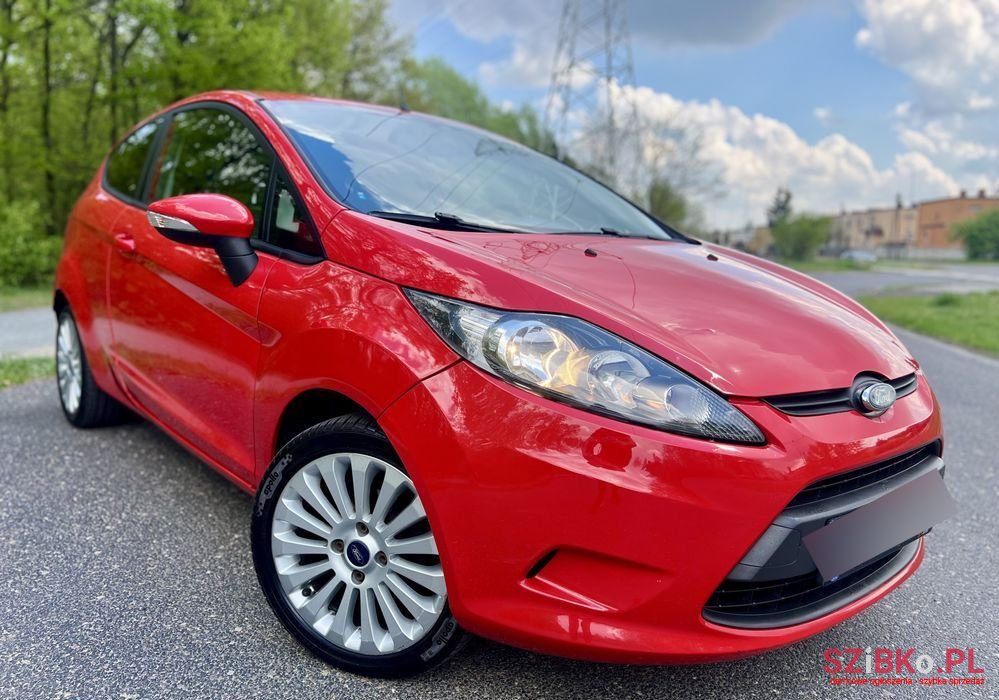 2010' Ford Fiesta photo #2