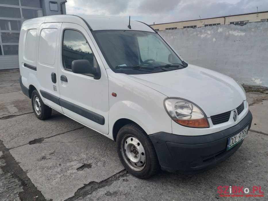 2005' Renault photo #1