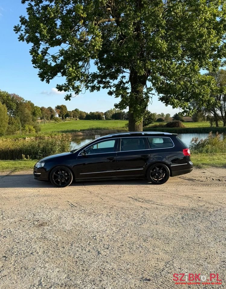 2006' Volkswagen Passat photo #2