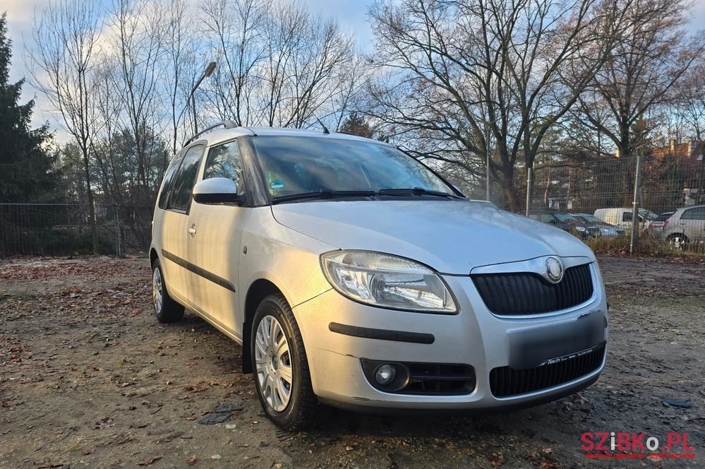 2009' Skoda Roomster photo #1