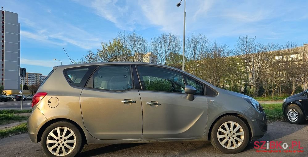 2011' Opel Meriva 1.4 T Cosmo photo #5