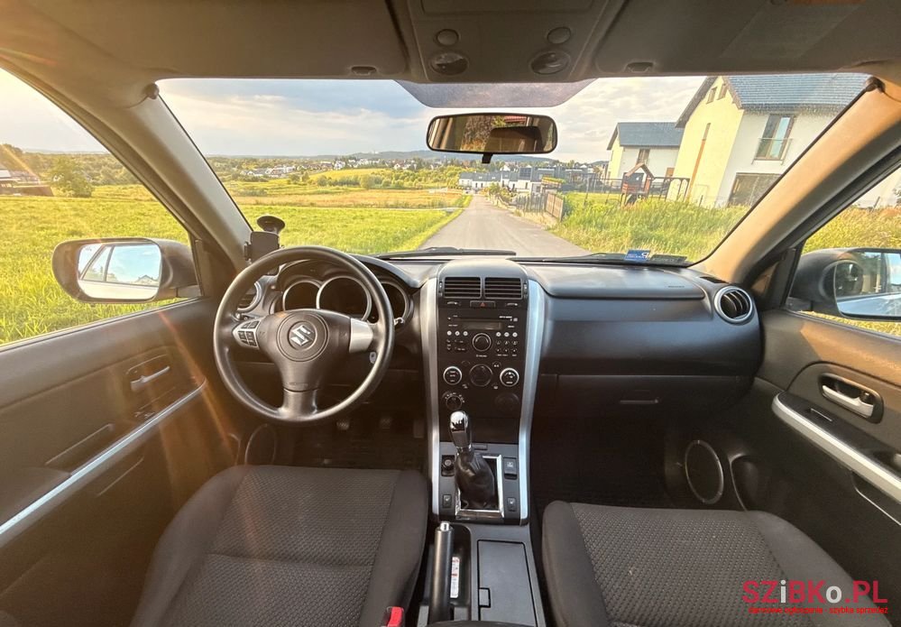 2009' Suzuki Grand Vitara 2.0 photo #6