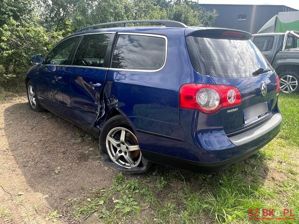 2007' Volkswagen Passat photo #5