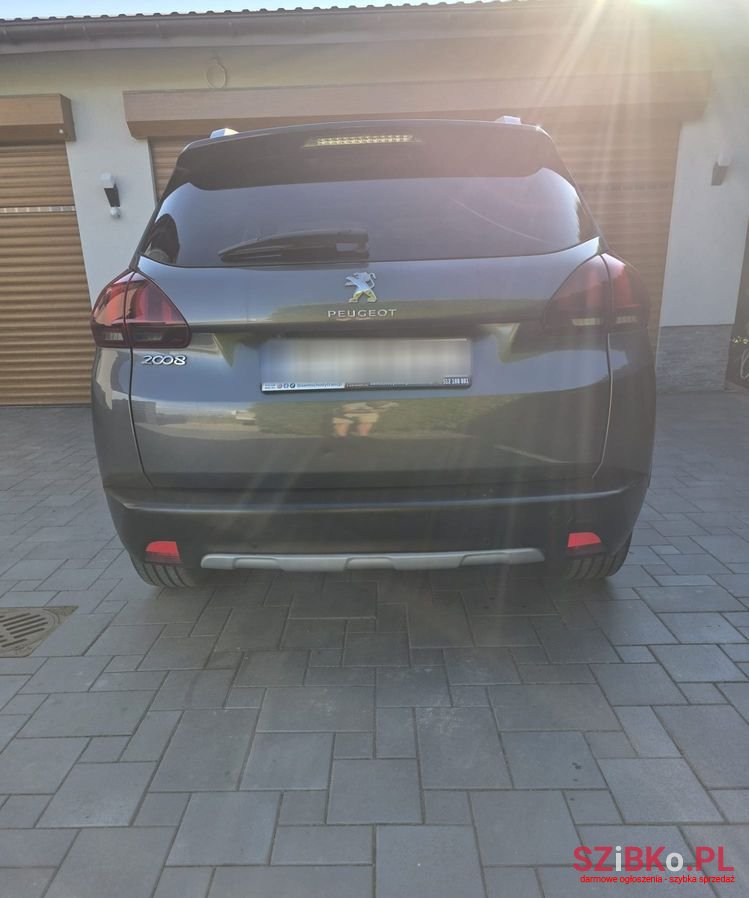 2018' Peugeot 2008 photo #6