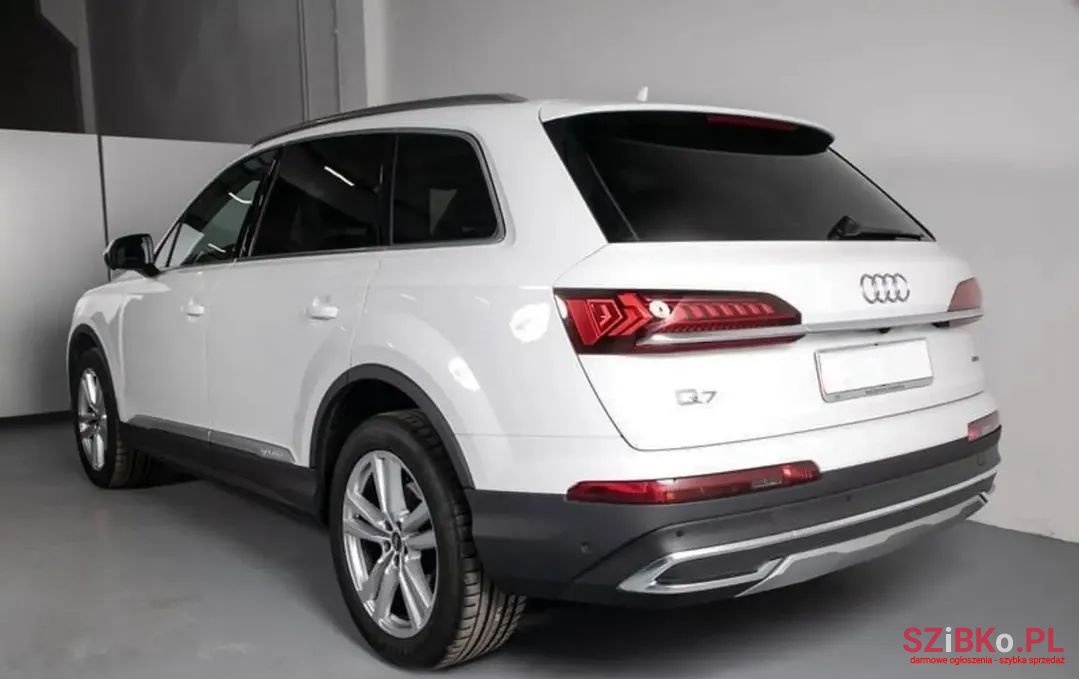 2023' Audi Q7 photo #4