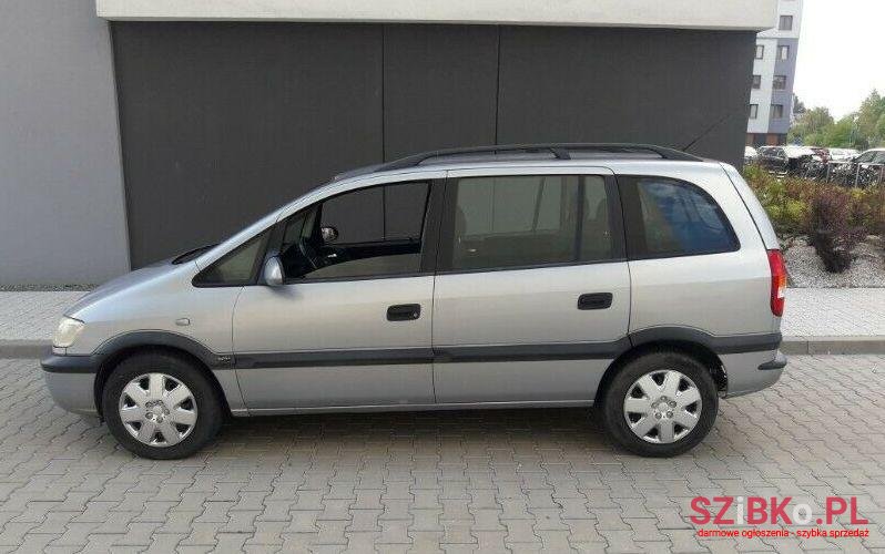 2000' Opel Zafira photo #1