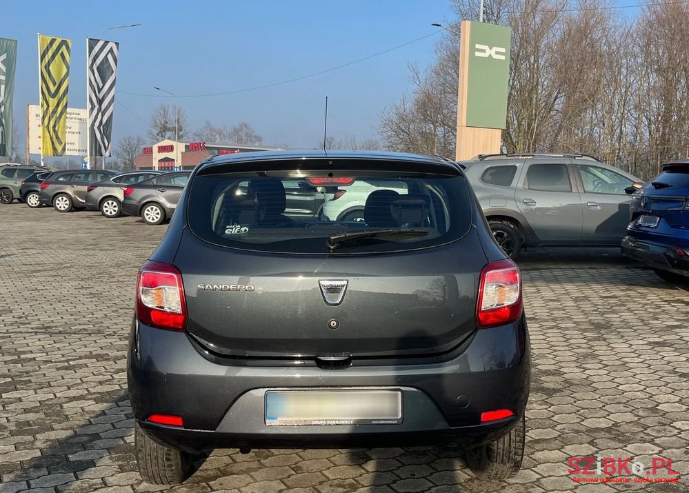 2015' Dacia Sandero photo #4