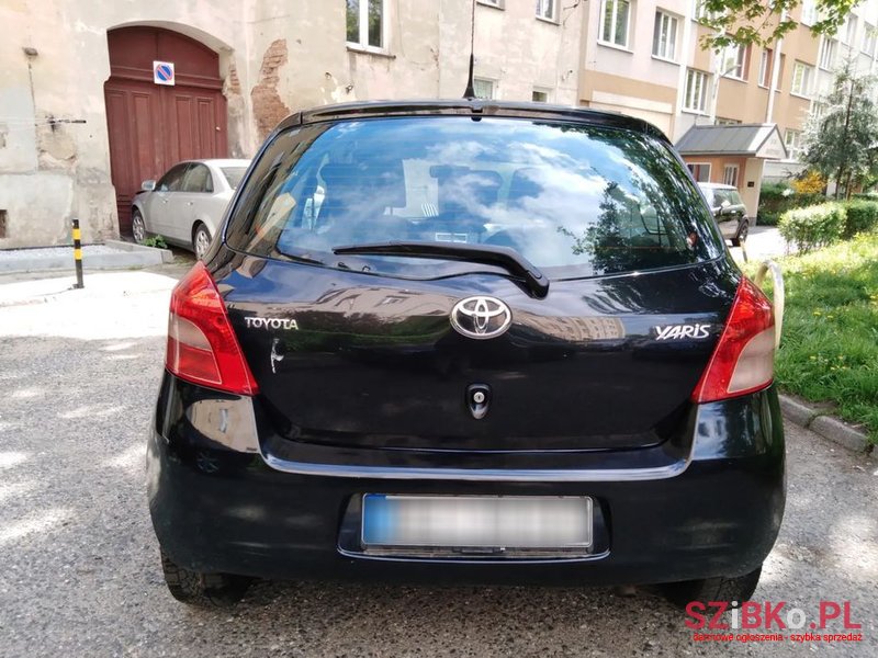 2006' Toyota Yaris 1.4 D-4D photo #2