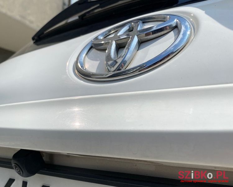 2016' Toyota Yaris 1.0 Life Eu6 photo #6