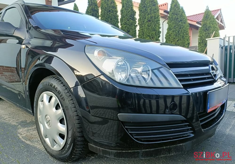 2004' Opel Astra photo #1