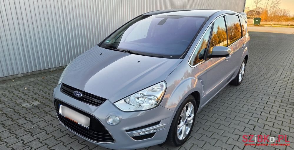 2013' Ford S-Max photo #2