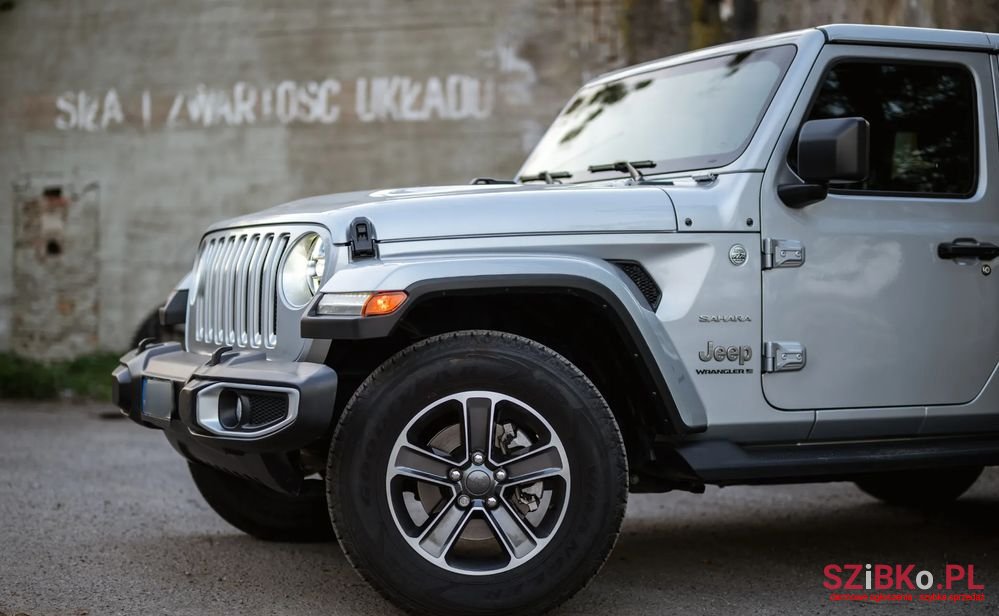 2023' Jeep Wrangler photo #3