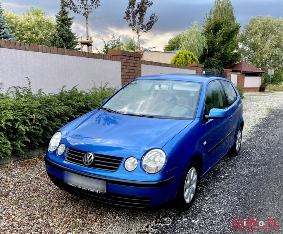 2004' Volkswagen Polo photo #1