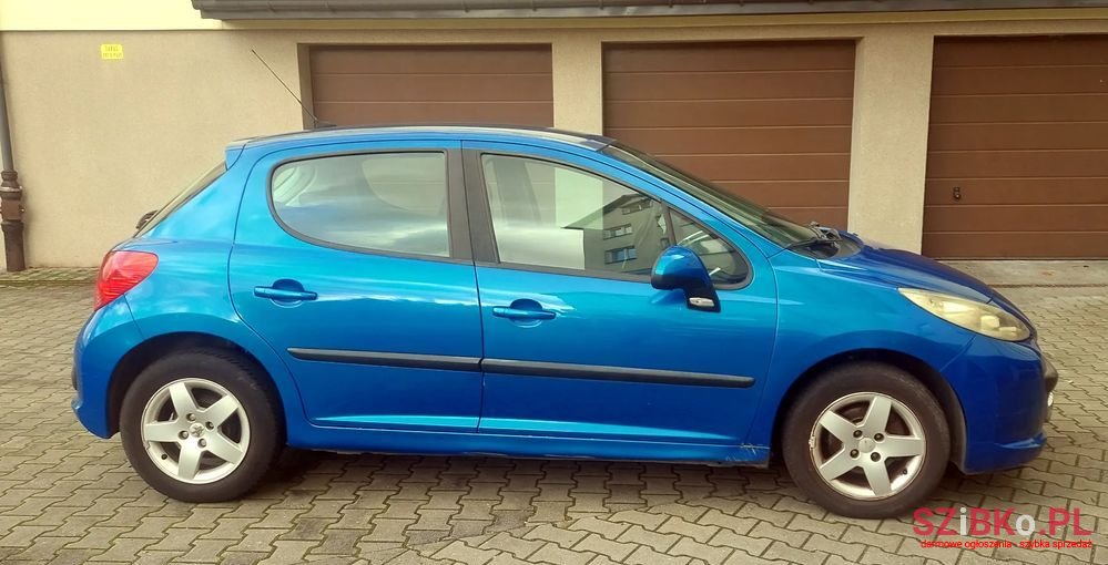 2008' Peugeot 207 1.4 16V Sporty photo #5