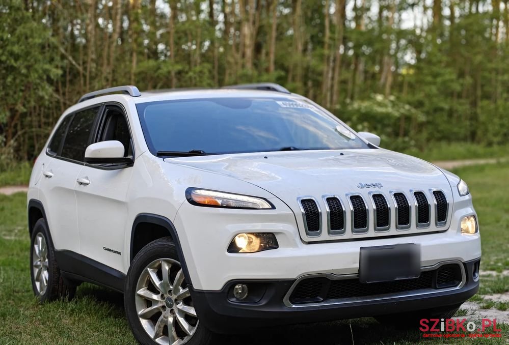2016' Jeep Cherokee photo #1