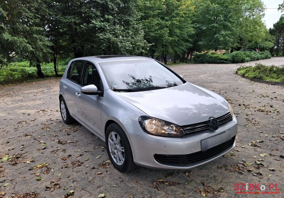 2009' Volkswagen Golf 1.4 Trendline photo #2