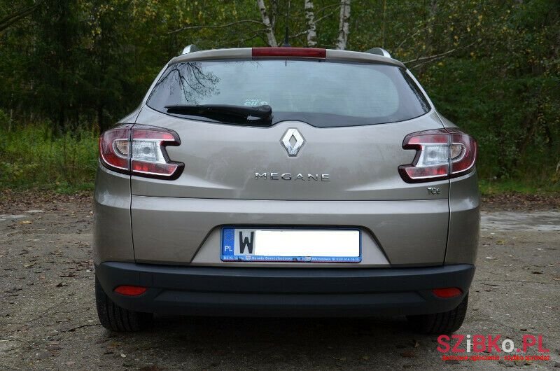 2010' Renault Megane photo #4
