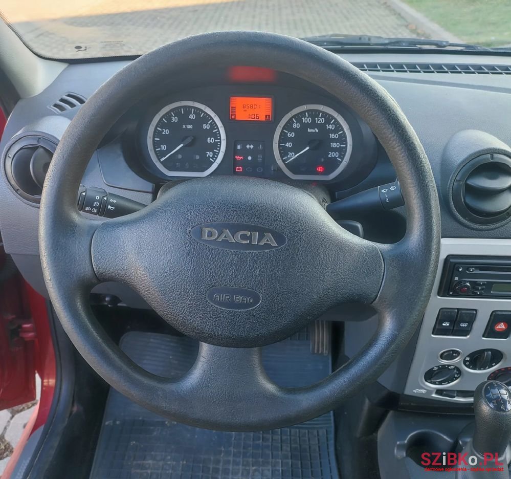 2007' Dacia Logan photo #5