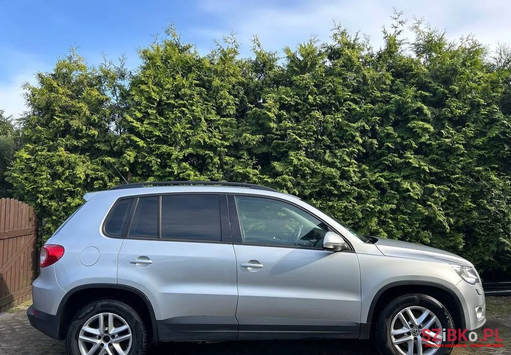 2008' Volkswagen Tiguan photo #2
