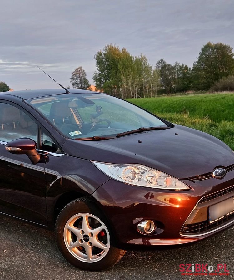 2009' Ford Fiesta photo #6