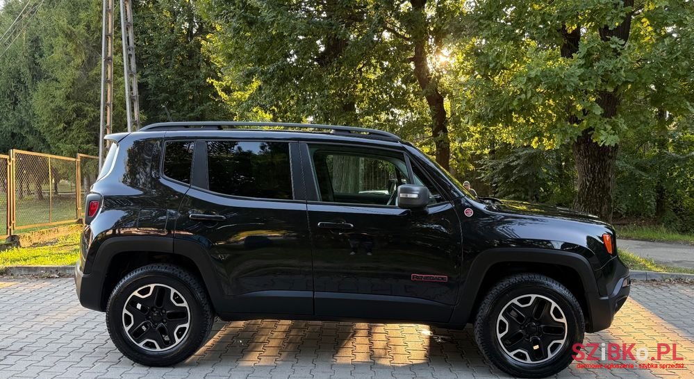 2016' Jeep Renegade photo #5