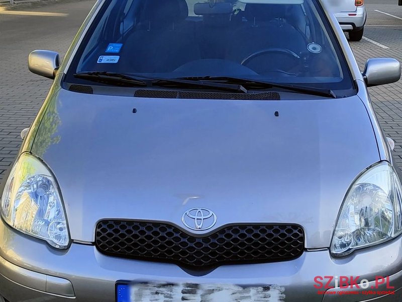 2005' Toyota Yaris photo #3
