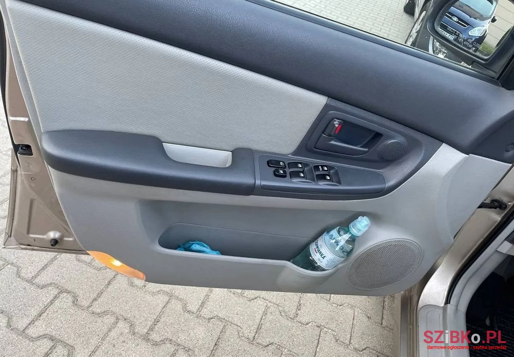 2005' Kia Cerato photo #3