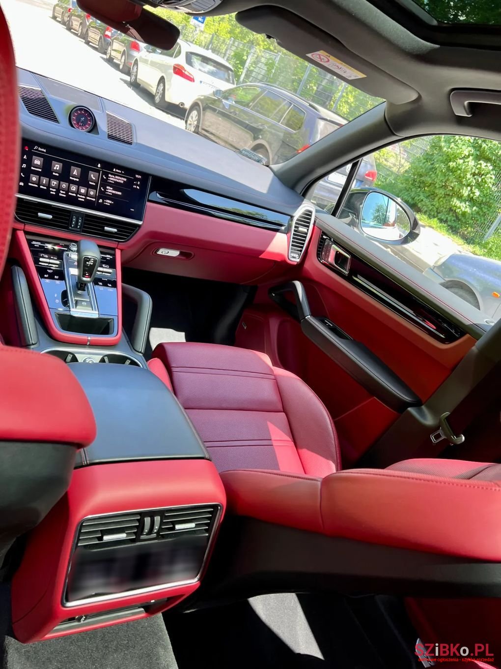 2021' Porsche Cayenne photo #6