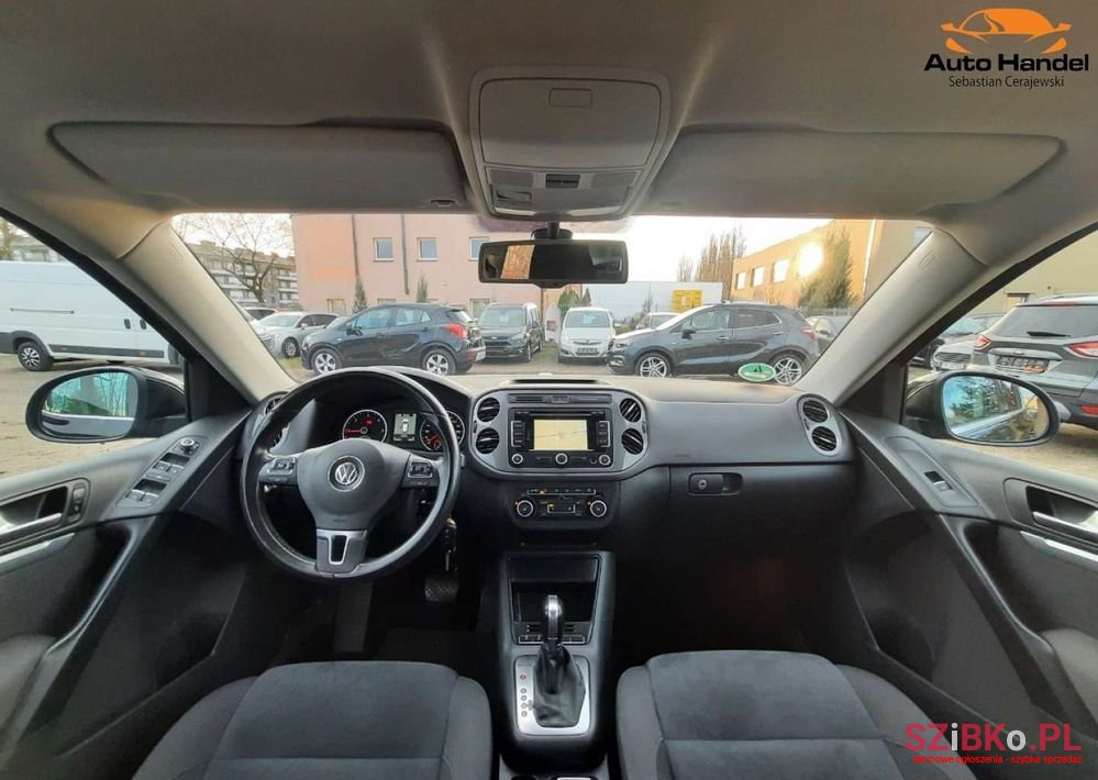 2012' Volkswagen Tiguan photo #4