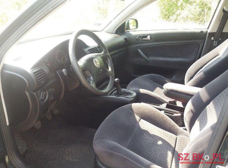 1998' Volkswagen Passat photo #1