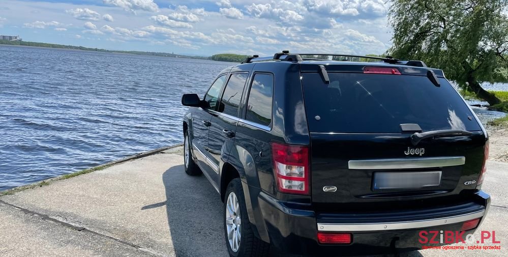 2007' Jeep Grand Cherokee photo #2