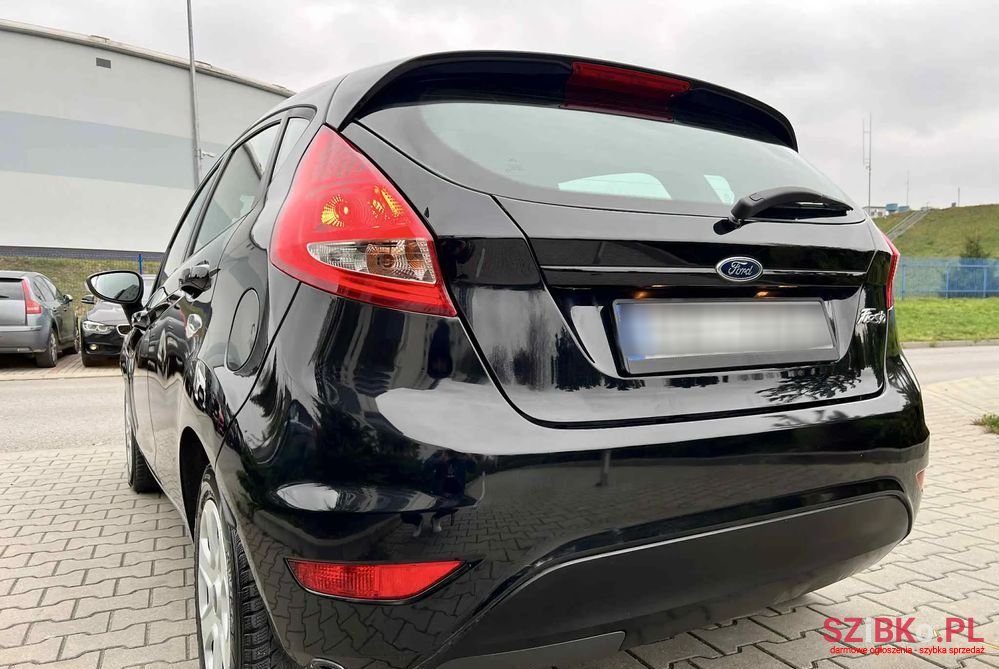 2010' Ford Fiesta photo #3