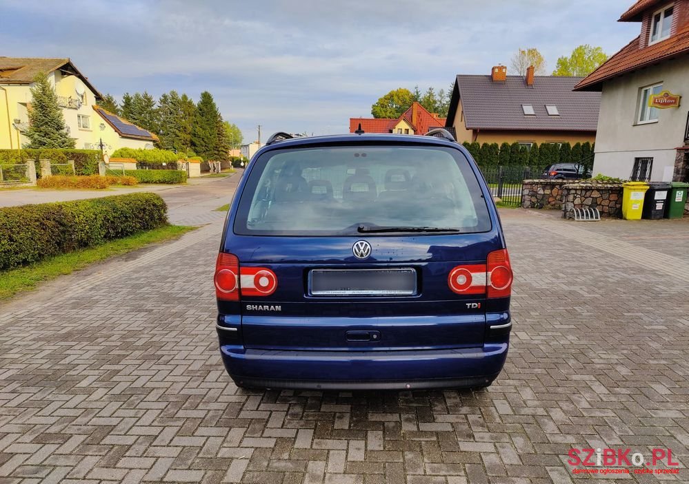 2007' Volkswagen Sharan photo #3
