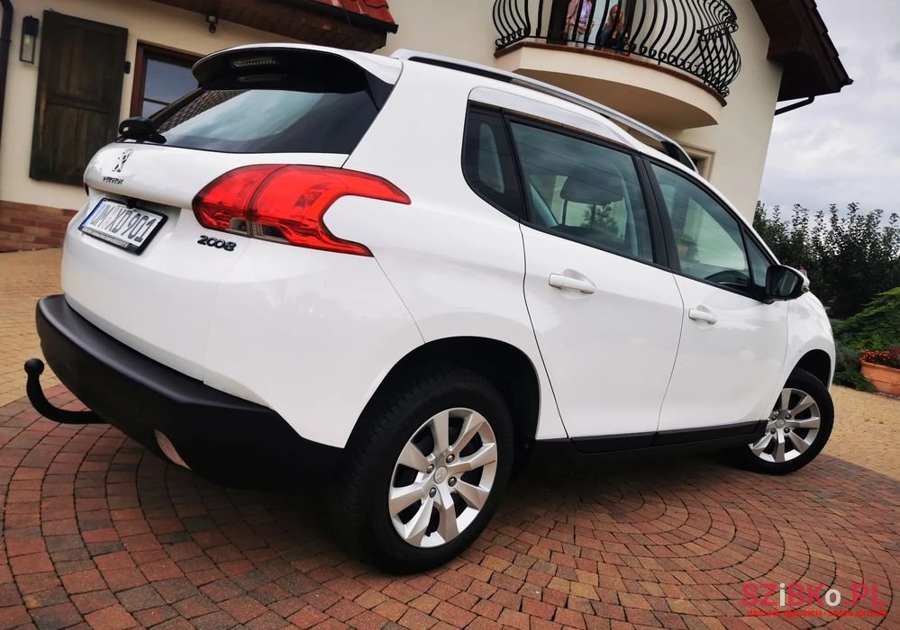 2015' Peugeot 2008 photo #2