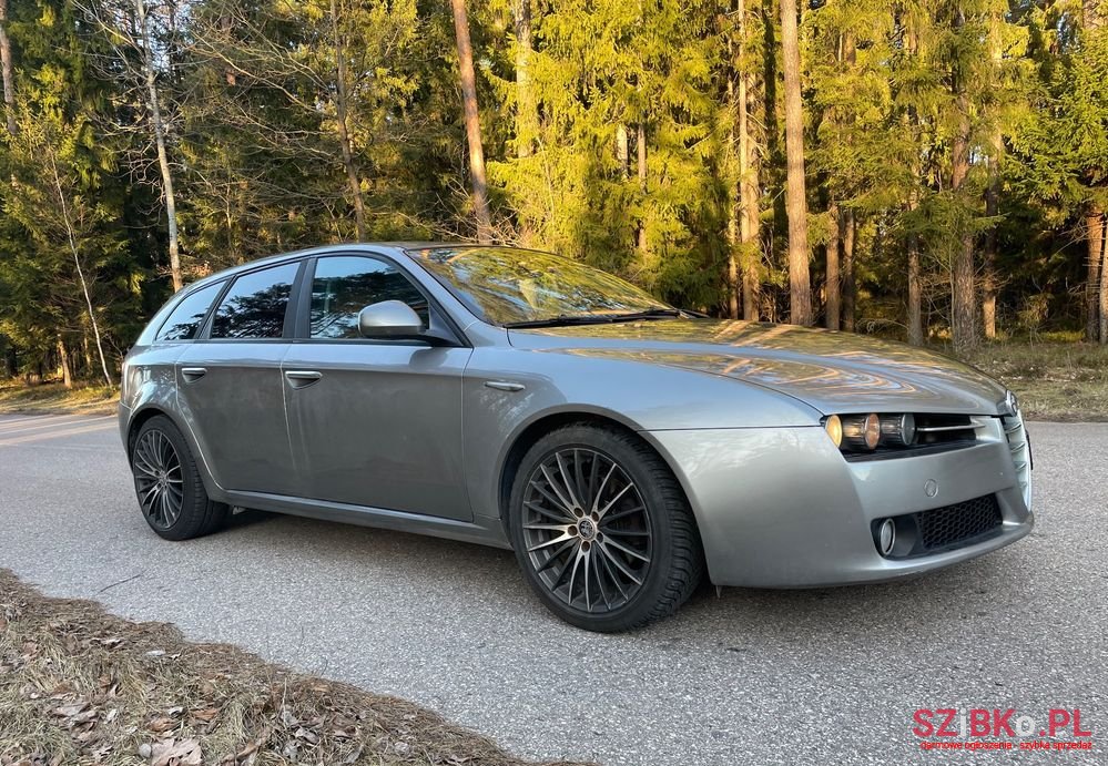 2007' Alfa Romeo 159 photo #3