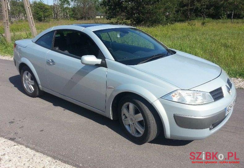 2004' Renault Megane photo #1