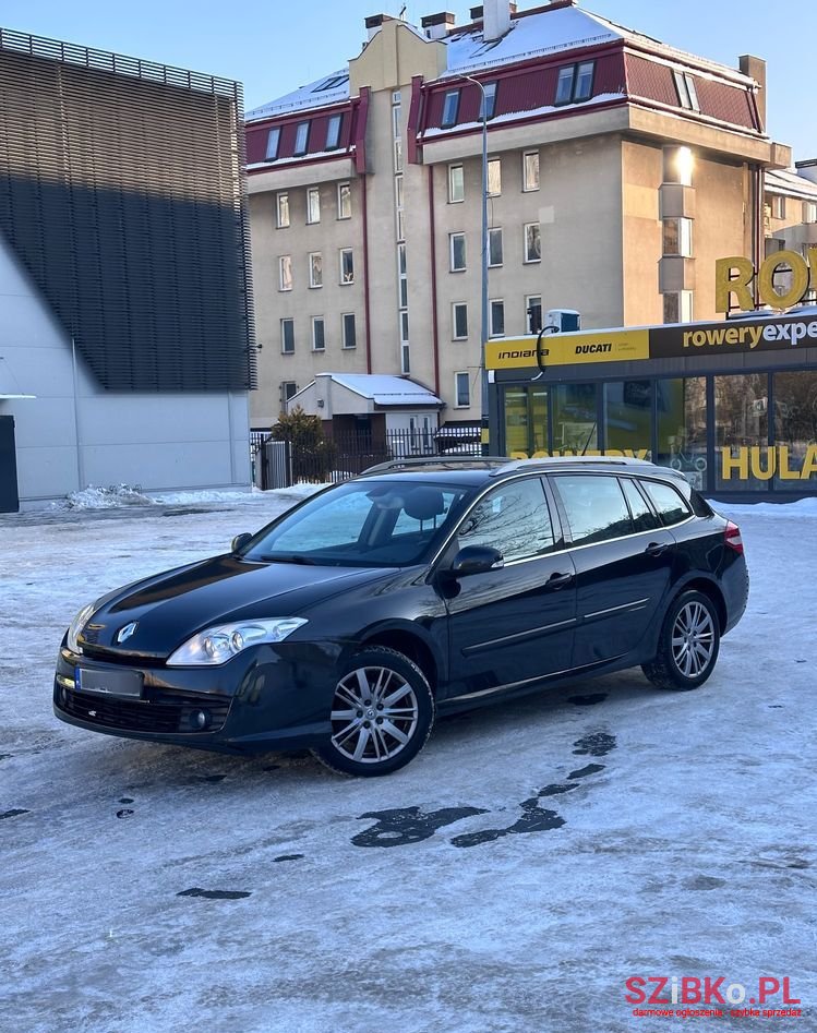 2010' Renault Laguna photo #1