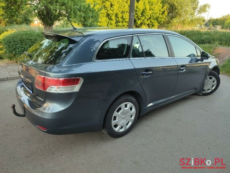 2009' Toyota Avensis photo #4