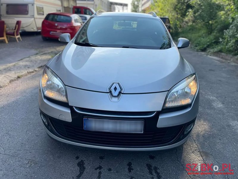 2013' Renault Megane photo #1