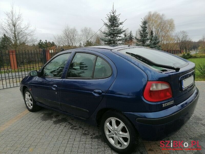 2001' Renault Megane photo #6