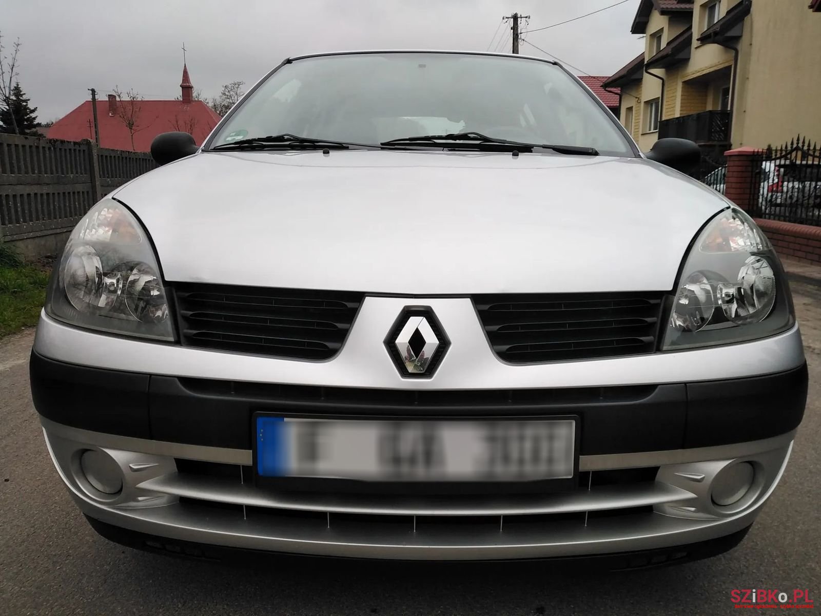 2005' Renault Clio photo #1