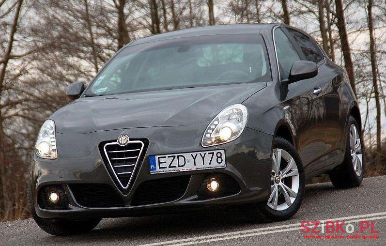 2012' Alfa Romeo photo #1