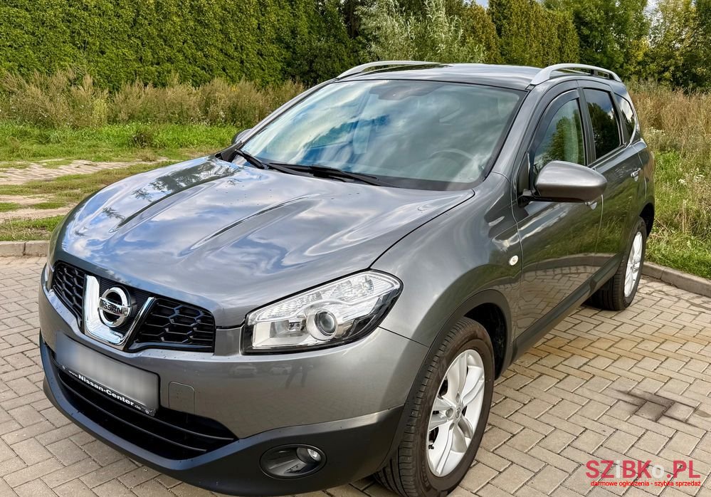 2012' Nissan Qashqai+2 2.0 Acenta photo #1