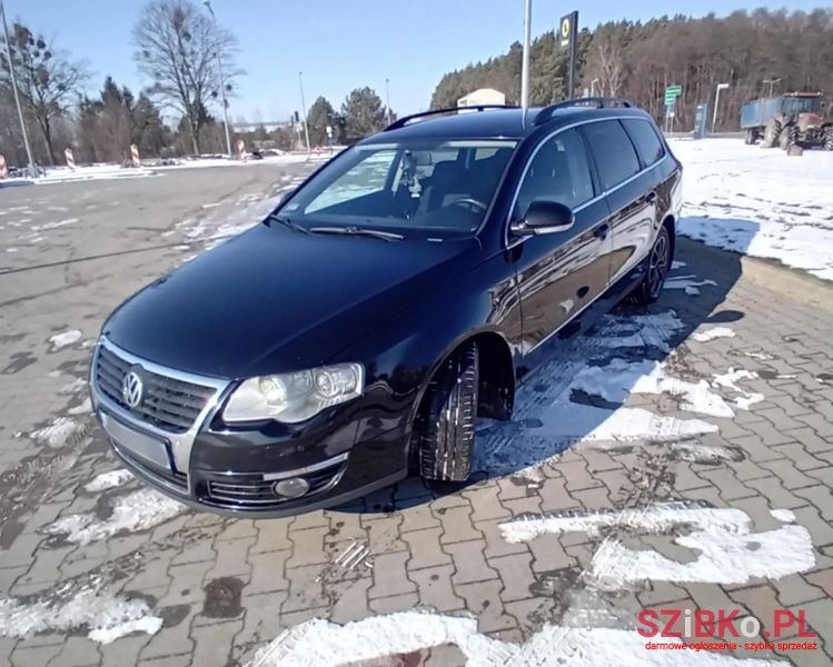 2010' Volkswagen Passat photo #1