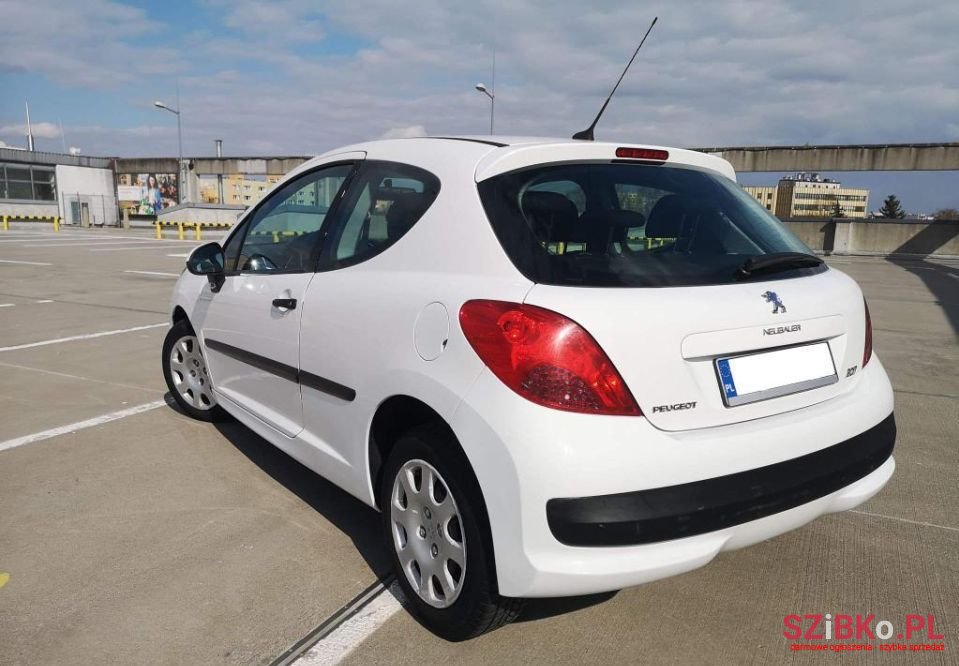 2009' Peugeot 207 photo #3