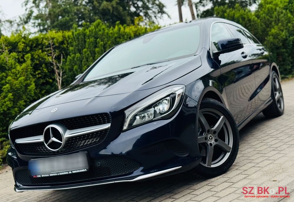 2017' Mercedes-Benz CLA 180 D Amg Line photo #2